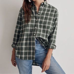 Madewell — Oversized Ex-Boyfriend Shirt in Delford Plaid Size Small